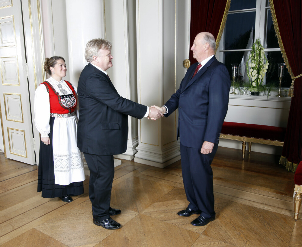 <b>KONGELIG HEDER:</b> I 2009 ble William beæret med Kongens fortjenstmedalje i sølv. Kona Pia var også med til Slottet der det var medaljemottagelse og møte med kong Harald.