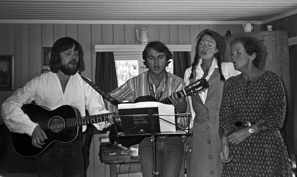 <b>POPULÆRE:</b> Lillebjørn (t.v.), Lars Klevstrand, Åse Kleveland og Birgitte Grimstad utgjorde visegruppen «Ballade» på slutten av 70-tallet.