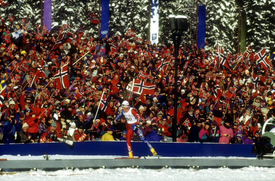 FOLKEHAV: Publikum strømmet til tribunene i 1994.