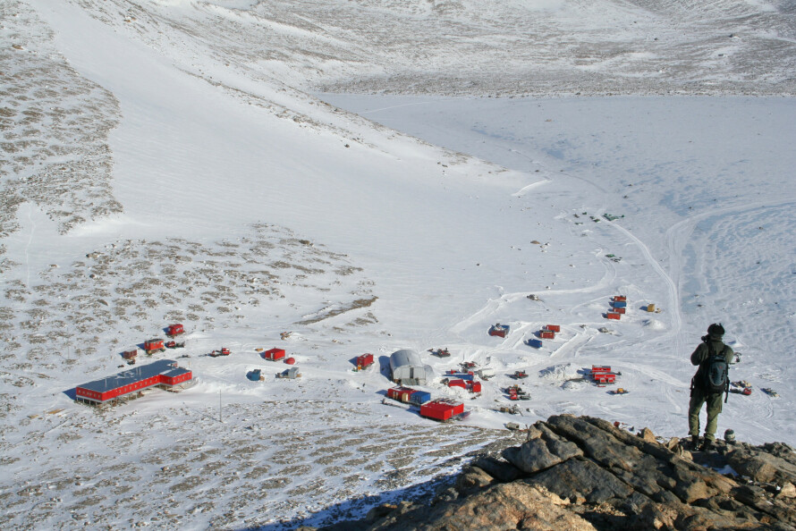 HELÅRSSTASJON: Troll ble ferdig opprustet til helårsstasjon i 2005. Den huser seks personer vinterstid, og er lagt opp til å ta imot rundt 30 forskere i sommersesongen.