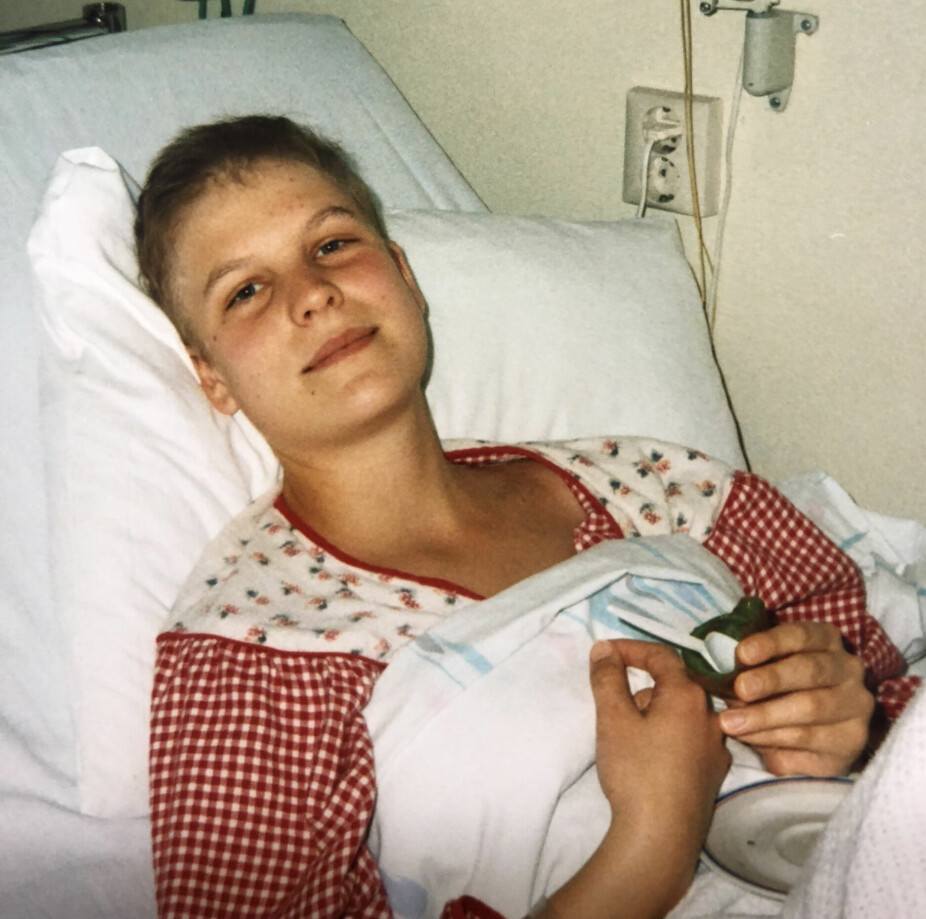 KRITISK SYK: Kristine var bare 16 år da hun fikk påvist eggstokkreft med spredning i 1999. Hun bærer med seg sin egen sykdomshistorie i møte med pasientene.