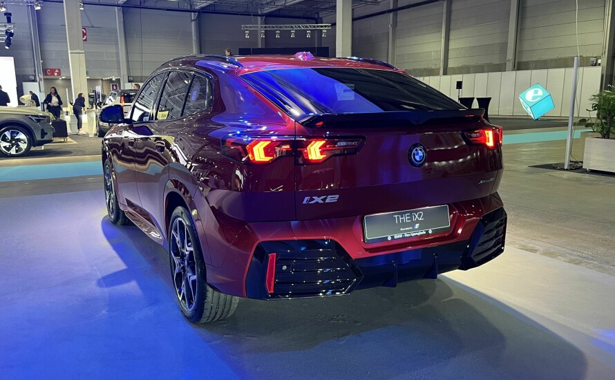 PÅ UTSTILLING: BMW iX2 xDrive30 lanseres i mars.