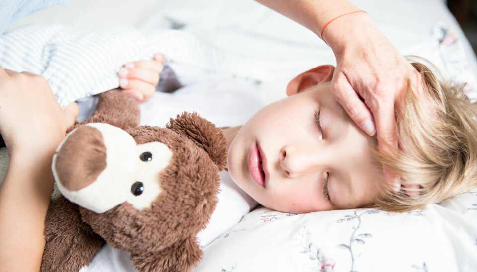 SYKT BARN-DAGER: Må foreldrene bytte på å være hjemme med sykt barn?