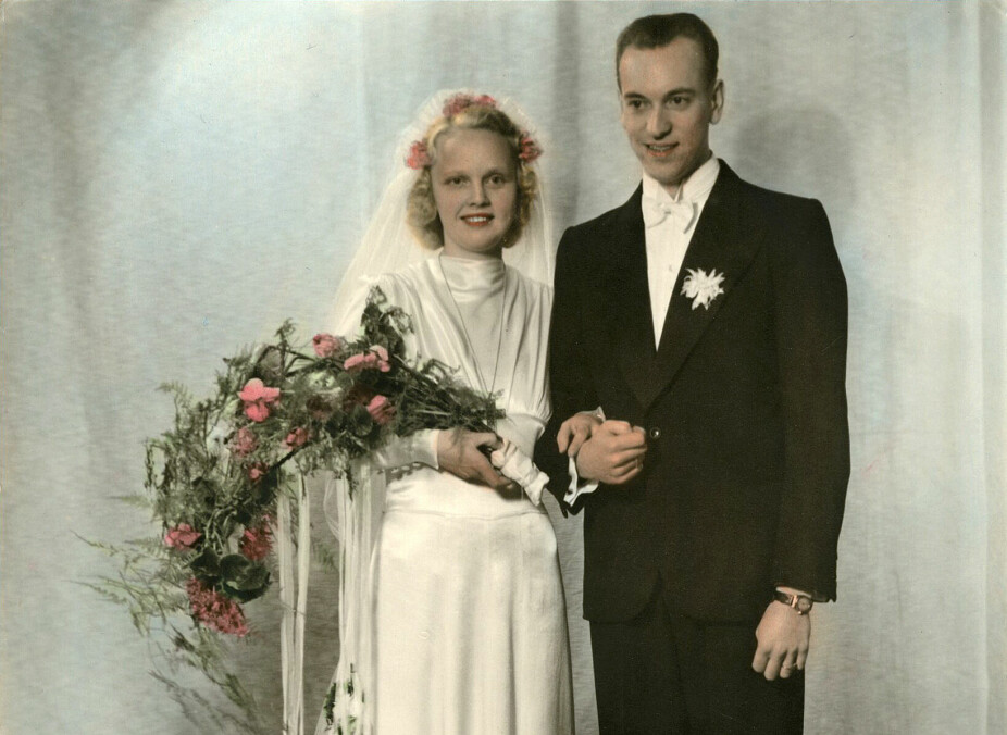 LYKKELIG GIFT: Solveig og Halvard overlevde mirakuløst krigsdramaet i 1944 og giftet seg lille nyttårsaften samme året.