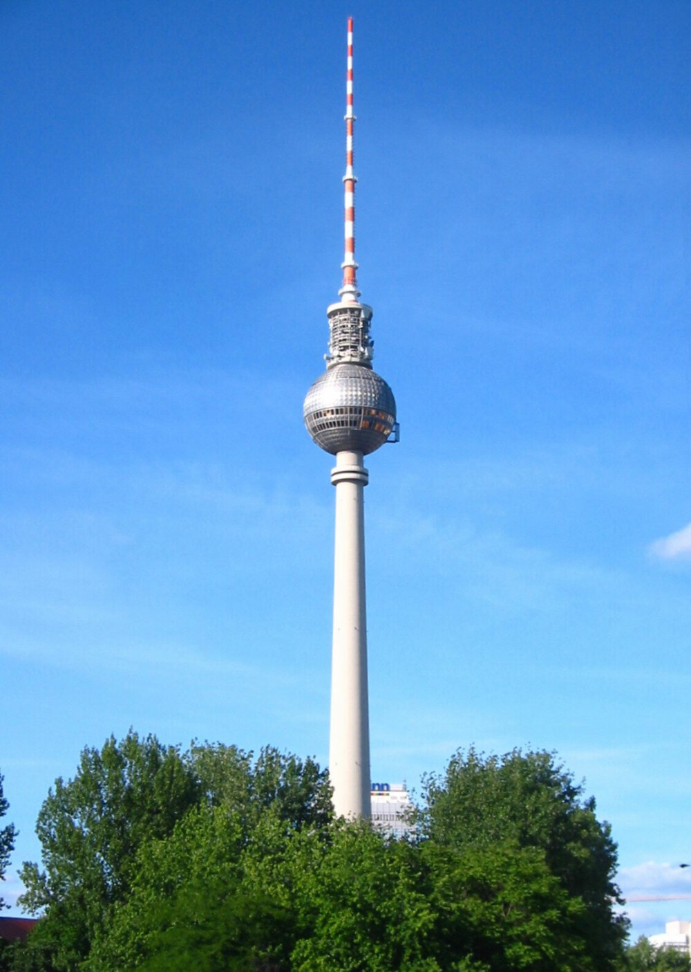 <b>LANDEMERKE:</b> Berlins høyeste punkt, TV-tårnet på Alexanderplatz. 