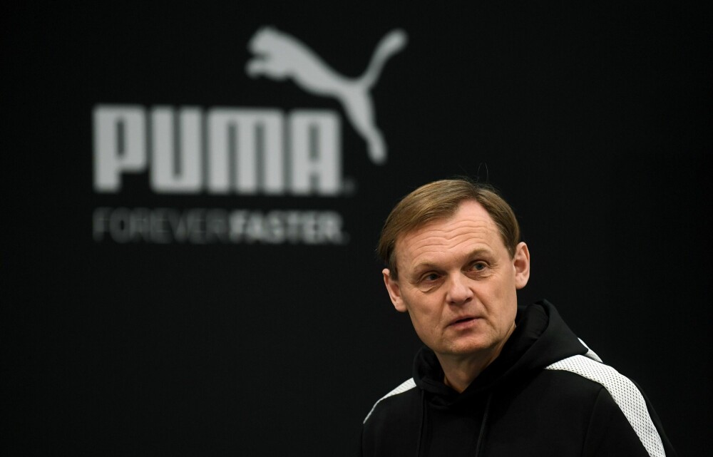 <b>I STORMENS ØYE:</b> Bjørn Gulden fra Hallingdal kjenner rivali­ser­ingen mellom Puma og Adidas fra innsiden. I ni år jobbet han som toppsjef i Puma.