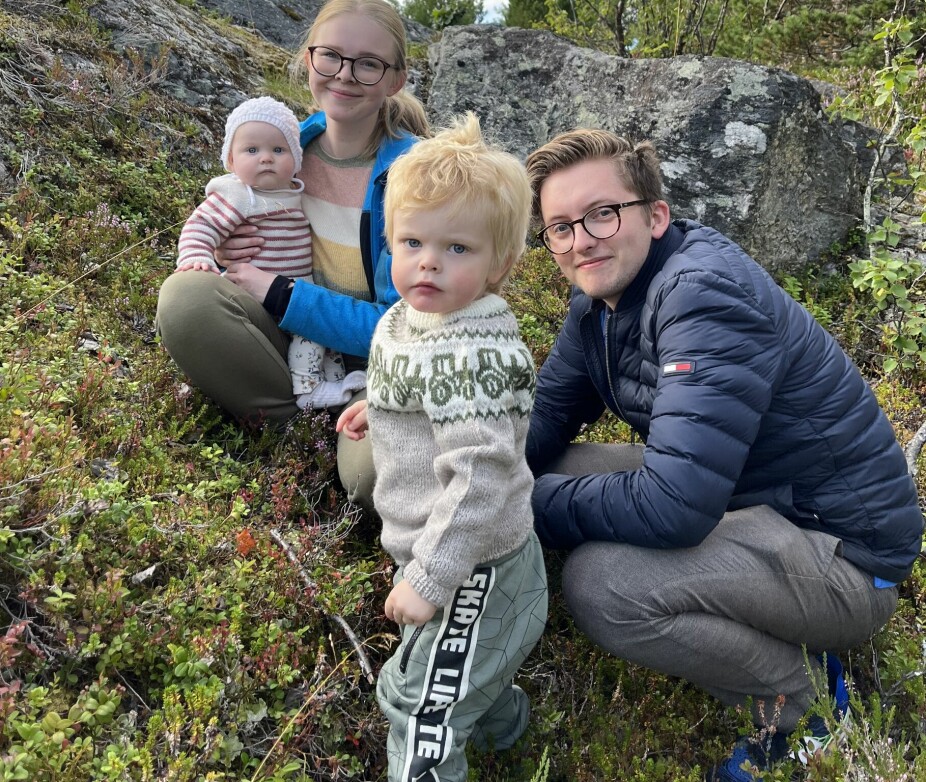 FAMILIEN: Ingri og Jan Kristian har funnet en soveløsning som fungerer fint for dem og familien deres.