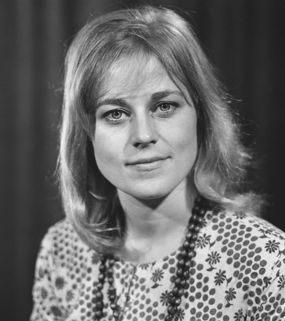 <b>FERSK I FAGET:</b> Her er skuespiller Anne Marie Ottersen fotografert i 1971, bare et år etter at hun var uteksaminert fra Statens teaterskole.