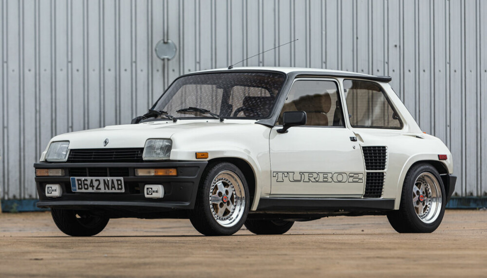 Ikon: Renault 5 var også involvert i rallysport i Turbo-utgave, og noen ble også laget for vanlig bruk. Den hadde formidable 160 hk, og der standardversjonen trengte rundt 20 sekunder fra 0–100 km/t, nøyde Turbo-versjonen seg med syv sekunder.
