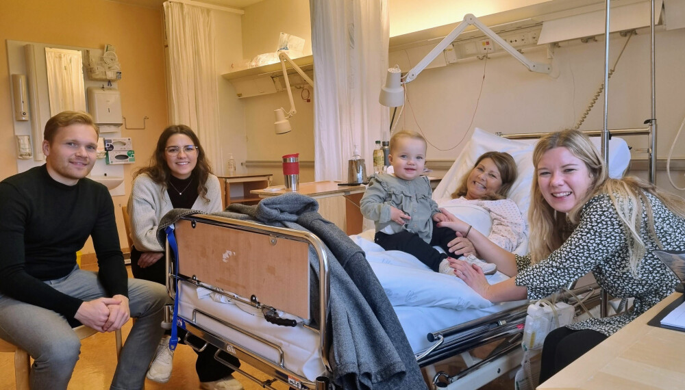 <b>FAMILIEN PÅ BESØK: </b>Hele familien besøkte Heidi på sykehuset etter transplantasjonen.
