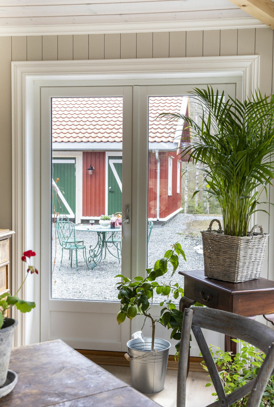 UTHUSET: Ute i det Therese kaller «låven» har hun et uthus og et bakerrom hun er i gang med å innrede.