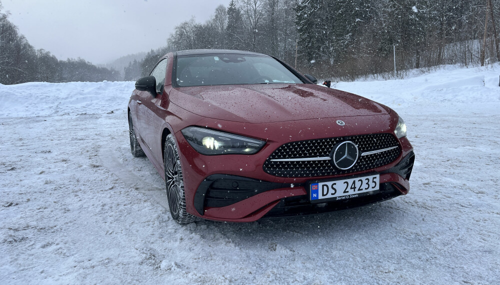 Ingen storselger: Bilen blir ingen storselger i Norge av opplagte årsaker, men de som har råd og anledning kan glede seg til et stykke klassisk Mercedes Benz-opplevelse.