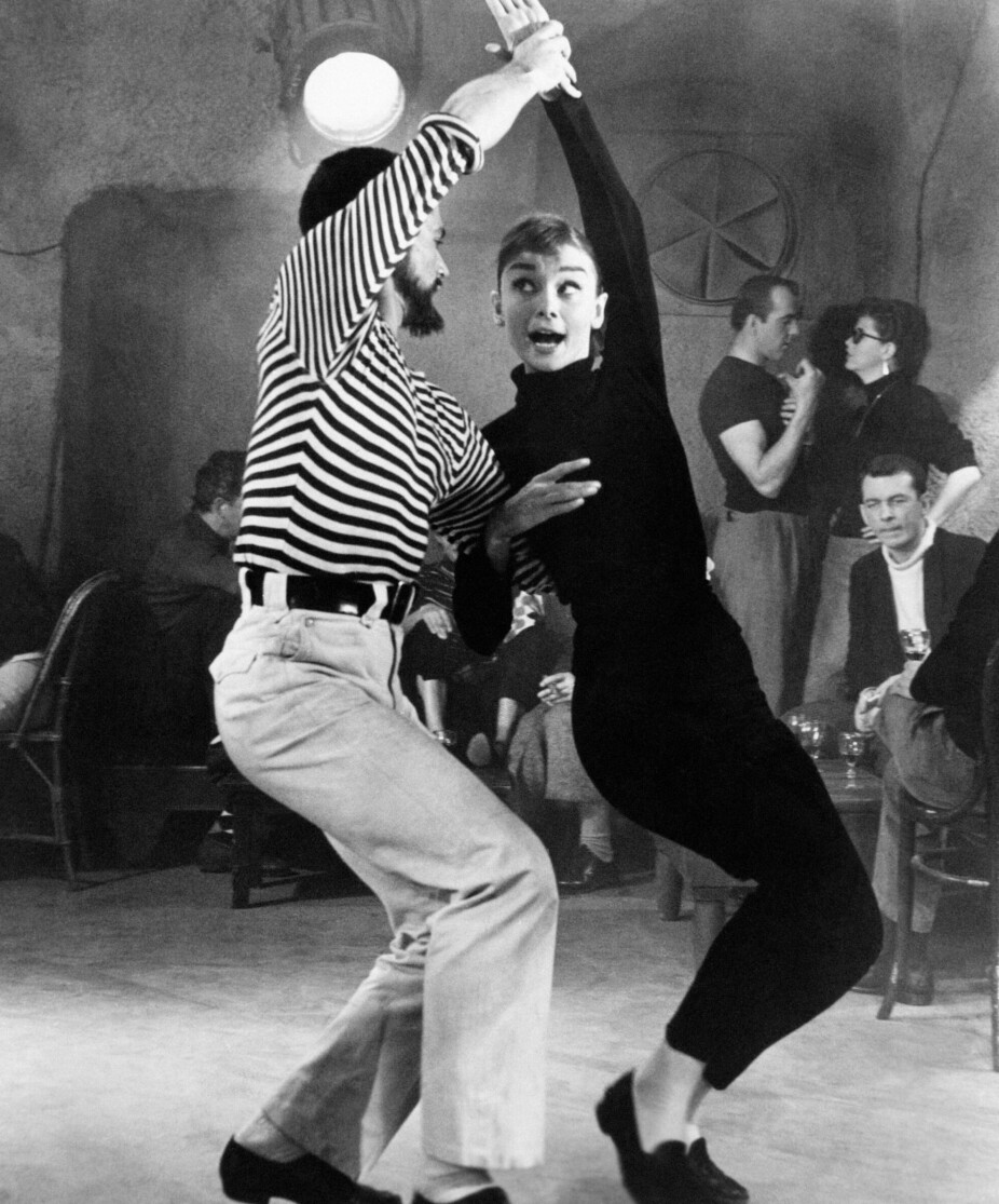 <b>DANSEGLEDE</b>: Barndomsdrømmen var ballettdans, isteden fikk hun svingt seg på det store lerretet. Her er hun i filmen Funny Face fra 1957, hvor hun spilte mot Fred Astaire.
