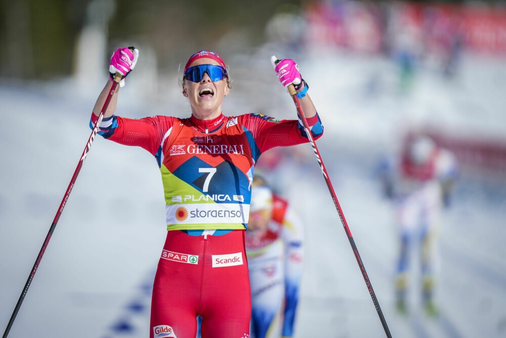 <b>LETTELSE:</b> 2023 ble året da det virkelig løsnet for Anne Kjersti Kalvå i skisporet. Her fra jubelscenene da hun tok sølv under ski-VM i Planica. 