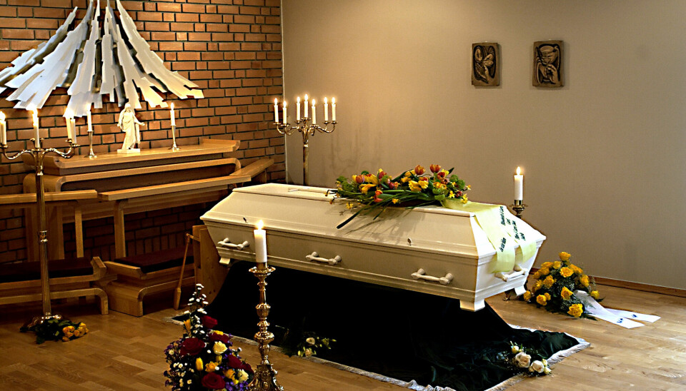 OMSIDER SLUTT: En av Norges mest fryktede forbrytere endte sine dager for temmelig nøyaktig 20 år siden. I begravelsen kom det frem at Carl Jacob Schnitler, drapsmann og seksualforbryter, egentlig bare ønsket å bli elsket.