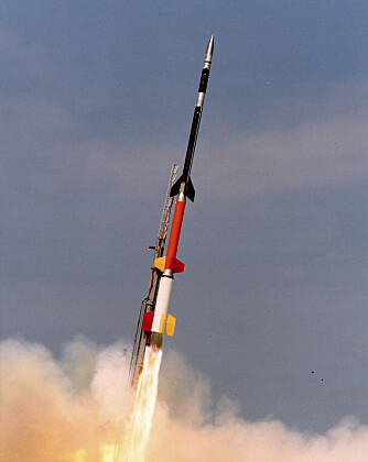 <b>STØRST:</b> 20 meter høy og seks tonn tung lastet med forskningsutstyr, var Black Brant XII den største raketten som noensinne var skutt opp fra Europeisk jord.