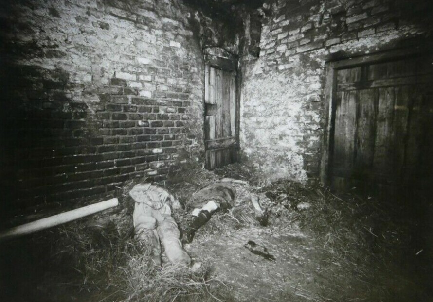 DØDENS LÅVE: Funnet av likene i låven markerte starten på en av Tysklands mest makabre drapssaker.