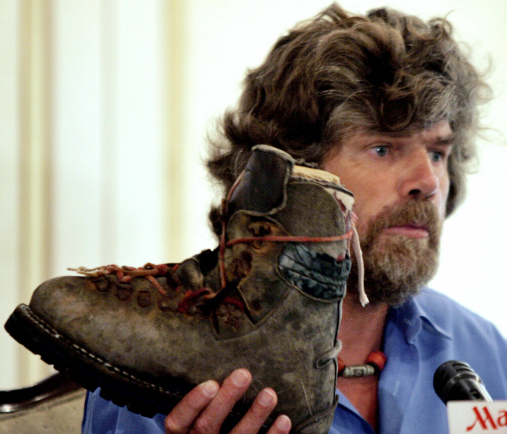 <b>PÅ STUMPENE LØS:</b> Klatrelegenden Reinhold Messners rykte og stjernestatus var i mange år preget av at han kom tilbake etter å ha besteget fjellet Nanga Parbat i Pakistan, mens broren ble liggende død igjen på fjellet. Først i 2005 dukket beviset for at Messner ikke var skyld i en skandale, men var offer for en tragedie.