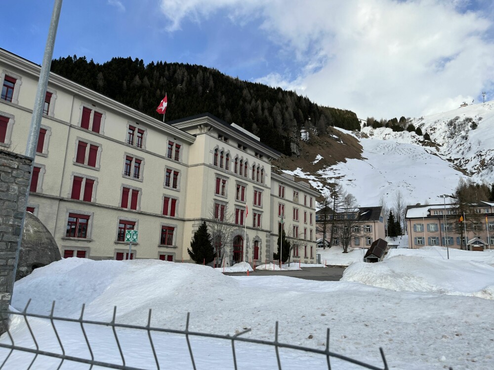 <b>HÆREN:</b> Kaserne Altkirch ruver i terrenget på motsatt side av den fasjonable nye bydelene Reuss. 