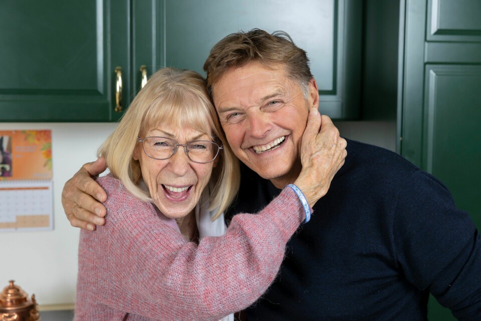 STAS: Gunnhild Pettersen fra Oslo har stor glede av VilMers tilbud om hverdagsvenn - og det er ekstra stas når Dag Otto kommer innom.