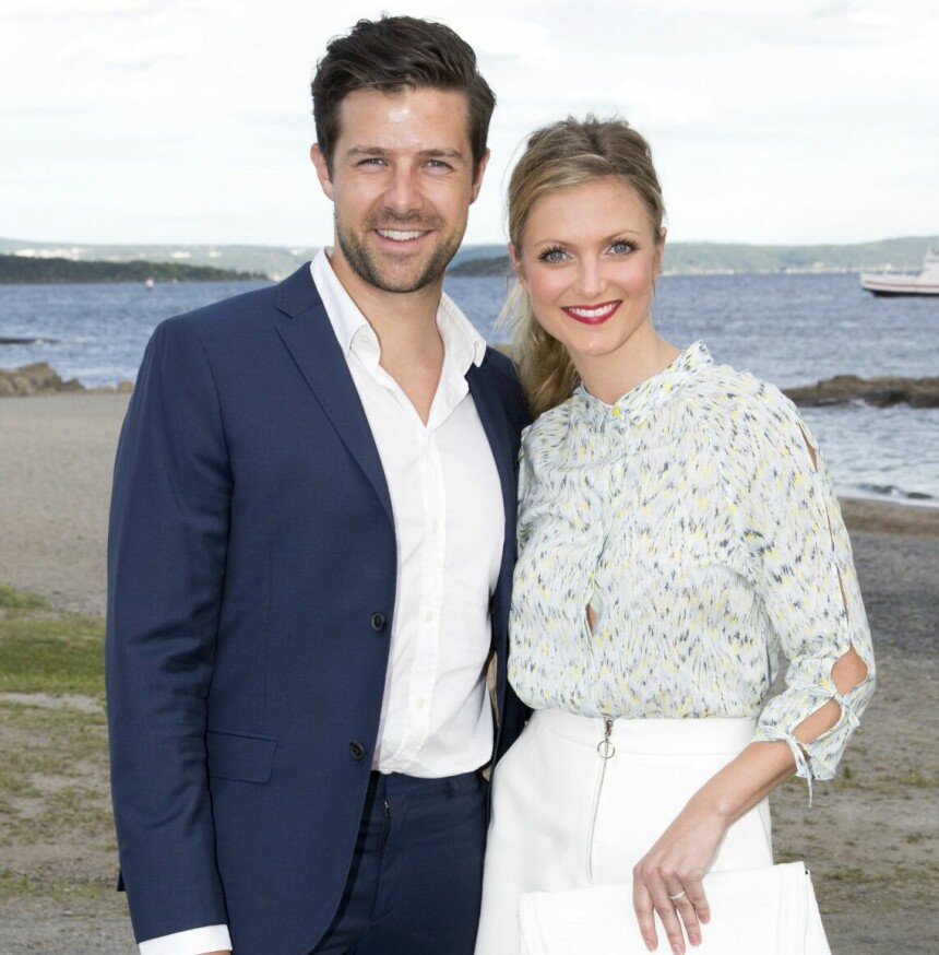 DIDRIK OG ANGELICA: Didrik og Angelica Omre har vært kjærester i 11 år. I 2017 forlovet de seg, og i fjor sommer ble de mann og kone.