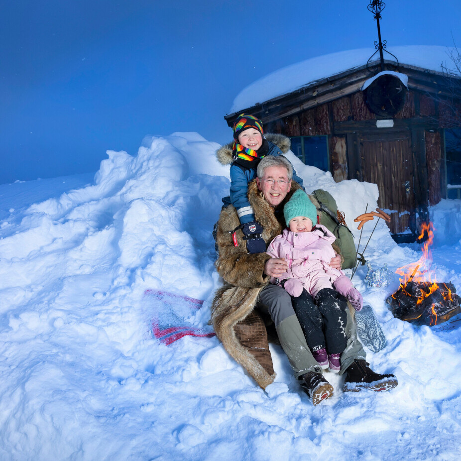 <b>DRØMMESTED:</b> Arne Brimi feirer påsken sammen med barnebarna, Tiril og Aksel.