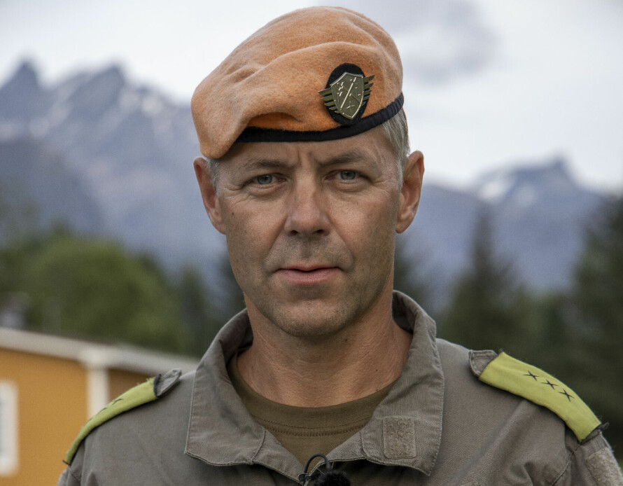 JOHN HAMMERSMARK: John Hammersmark jobbet i Forsvaret i 23 år.