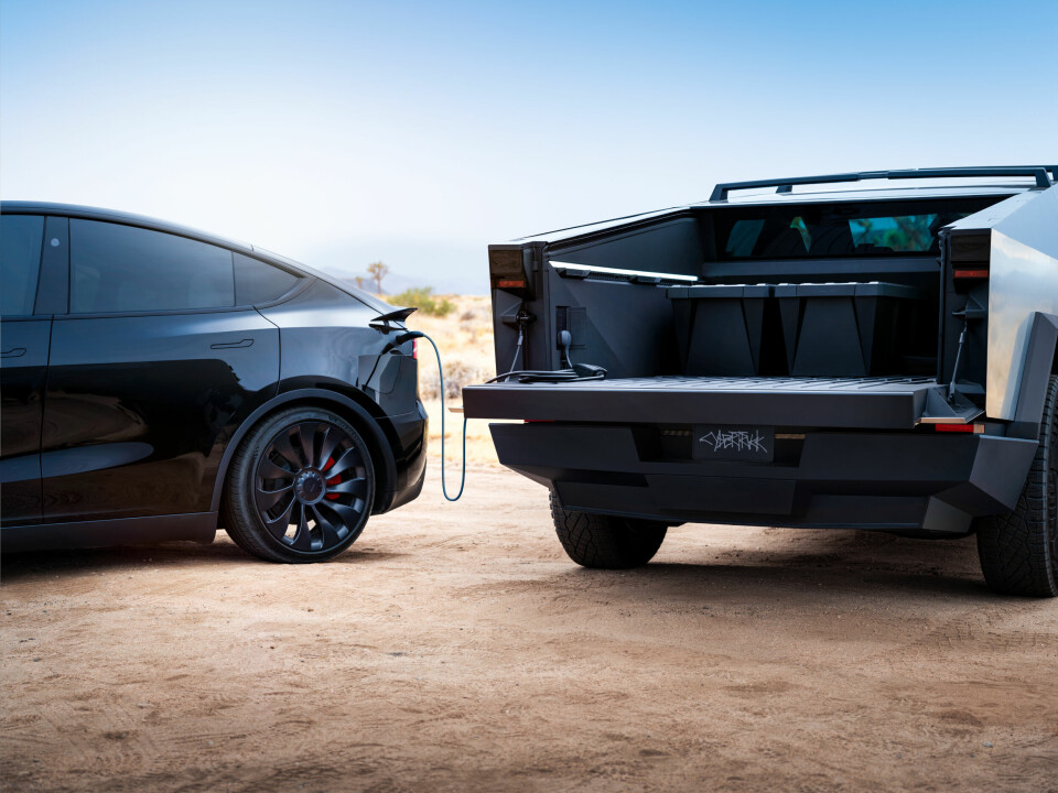 STRØMFORSYNER: Cybertruck kan forsyne andre elektriske enheter med opptil 11, 5 KW