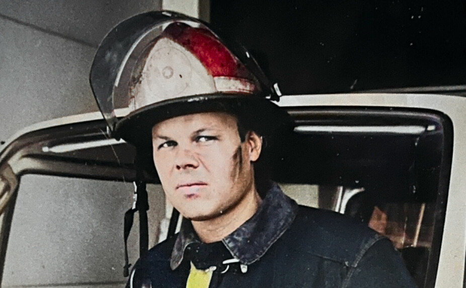 <b>TØFT YRKE: </b>Jo Anders Solberg viste lite om hva han gikk til da han byttet ut snekkeryrket med yrket som brannkonstabel.