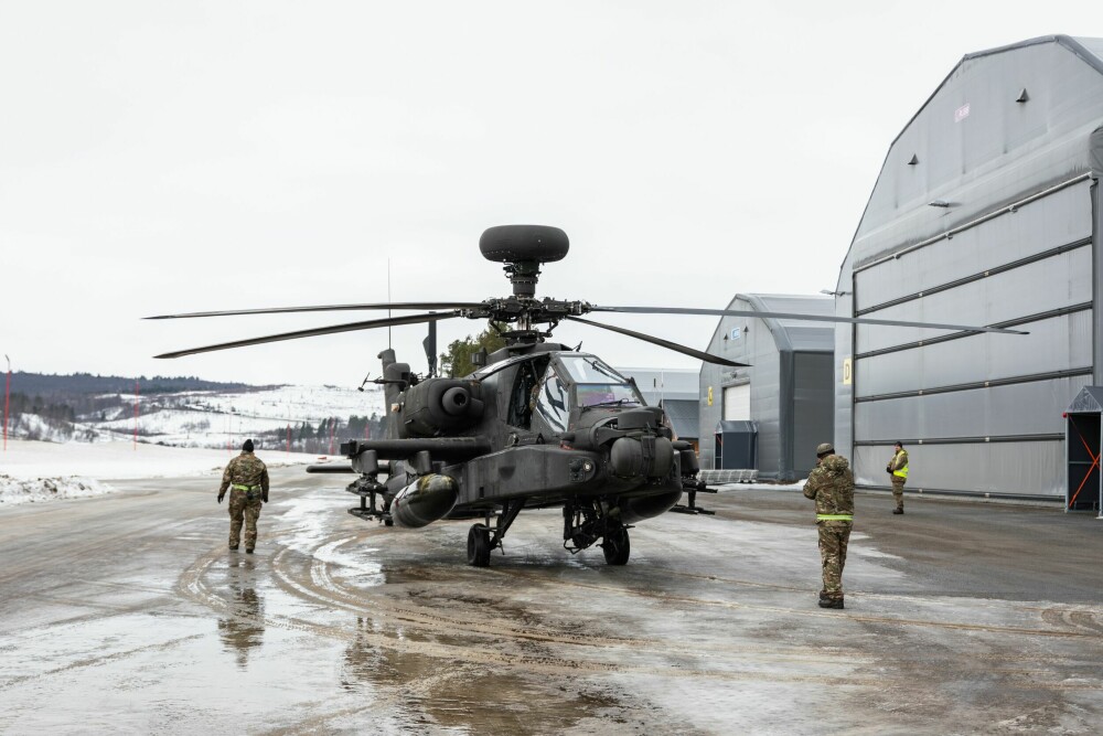 <b>BRITISK PÅ BARDUFOSS:</b> Angrepshelikopteret Apache bygges av Boeing, men britenes versjon (bildet) er bygget på lisens av AgustaWestland.