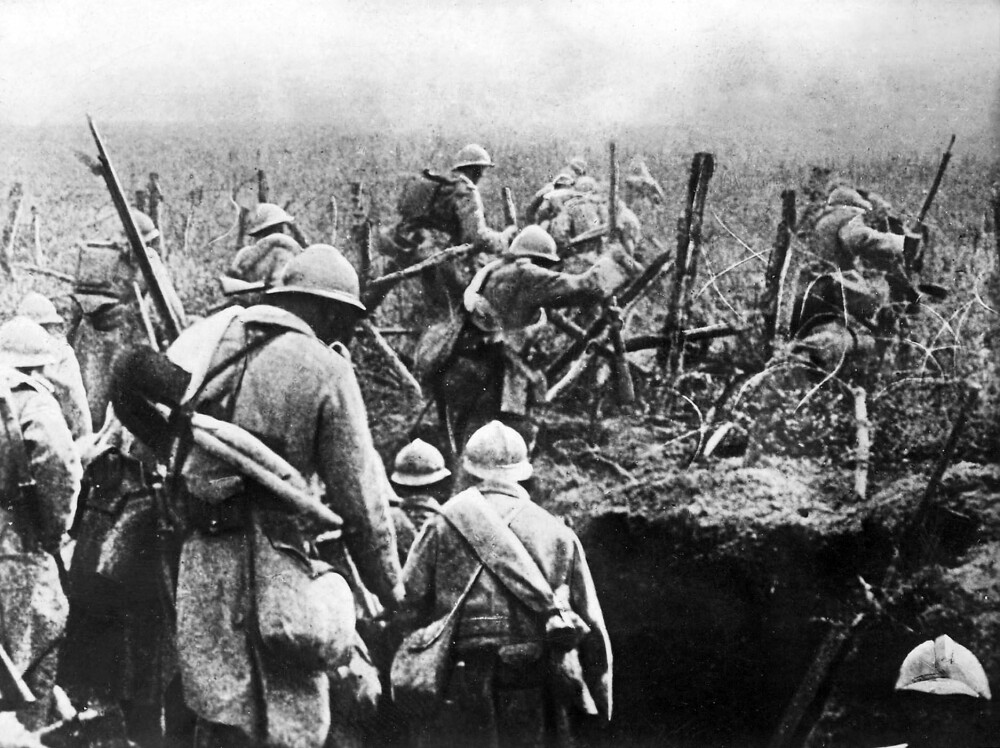 <b>DRAGNING MOT SLAGMARKEN:</b> Angell fikk på nært hold oppleve slagmarken ved Verdun, der krigens lengste slag ble utkjempet i 1916. 