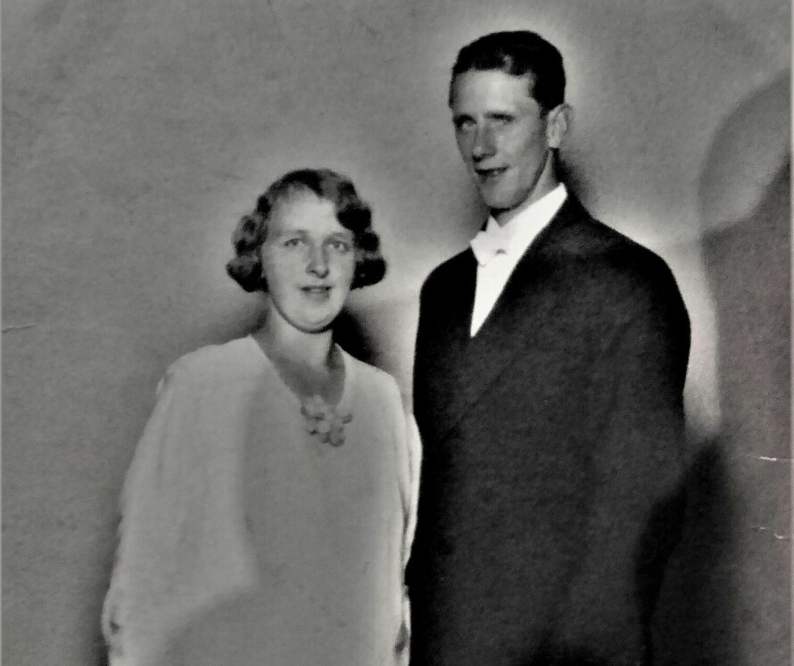 BRUDEBILDET: Ester giftet seg for andre gang med Erik, som adopterte datteren Maj. Sammen fikk de to barn.