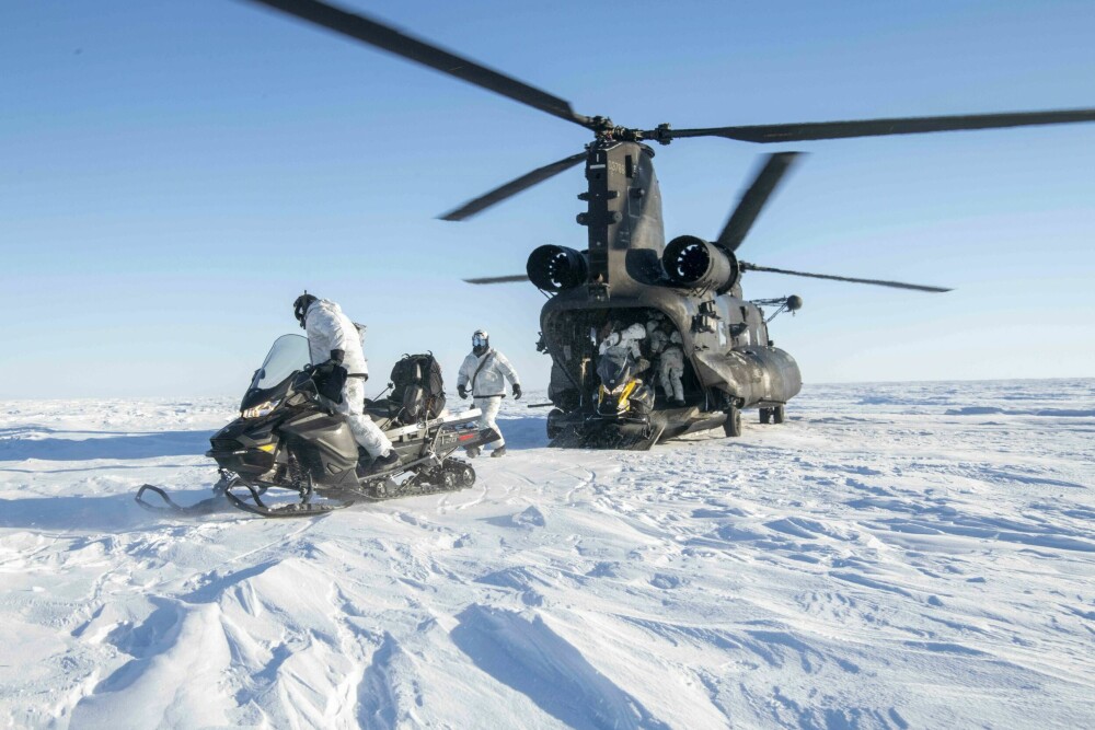 <b>MOBIL SPESIALSTYRKE:</b> Med helikoptre og snøscootere har spesialstyrkene vist evne til å forflytte seg langt og raskt i verdens mest ugjestmilde strøk.