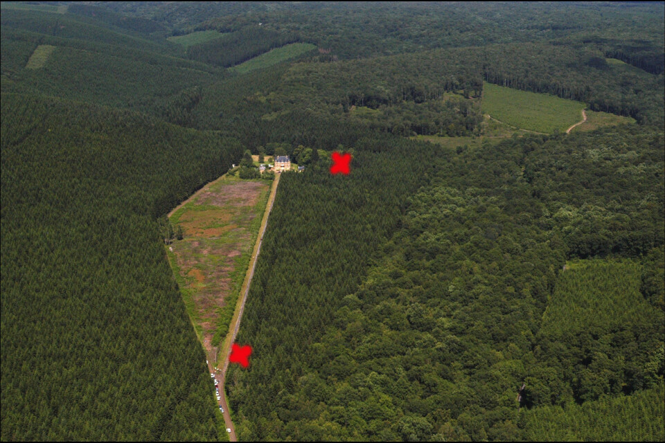 FUNNSTEDER: Stedene der to ofre ble funnet ved Château du Sautou markert med rødt. Slottet kjøpte Michel Fourniret og hans kone Monique Olivier for penger underslått fra en gjeng bankranere.