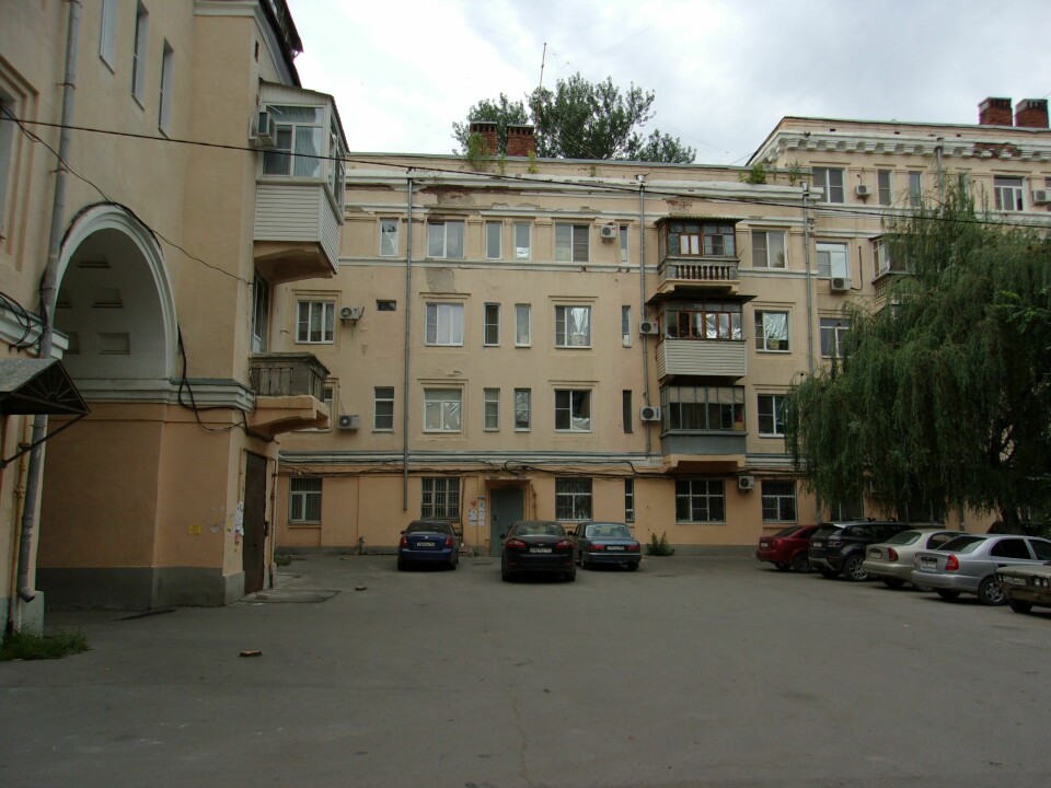 BOSTED: I dette leilighetskomplekset bodde Andrej Tsjikatilo frem til han ble arrestert.