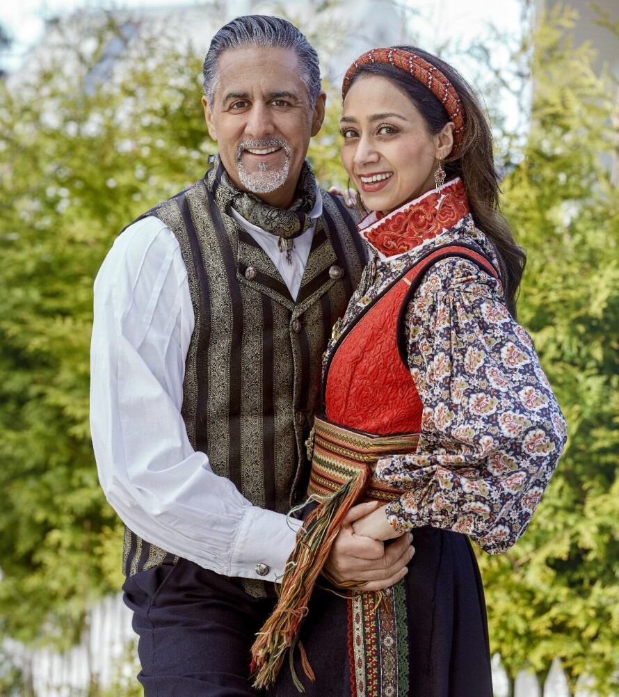 LYKKE: – Heldige meg som har deg, sier Abid flørtende til sin Nadia. Disse to sprudlende menneskene vet å holde forholdet varmt med ærlighet og omtanke.