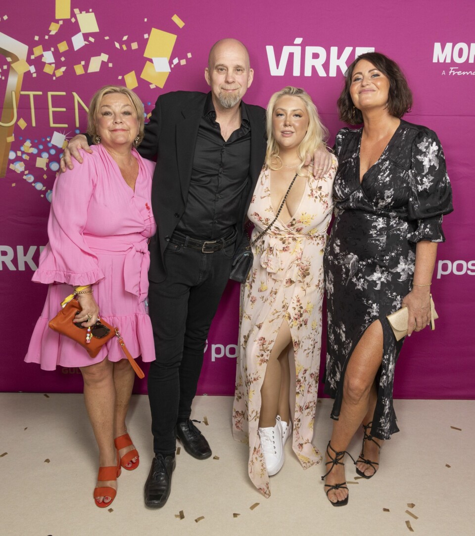 GODE VENNER: I dag har reality-deltagerne lagt alle konflikter bak seg og er gode venner. Her er Anette sammen med Steffen Eriksen, Victoria Skau og Line Andersen.