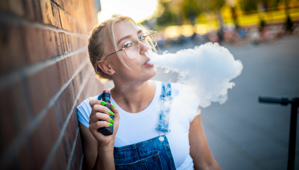 <b>TREND BLANT UNGDOM: </b>Vaping – også kalt damping – er å bruke e-sigaretter.