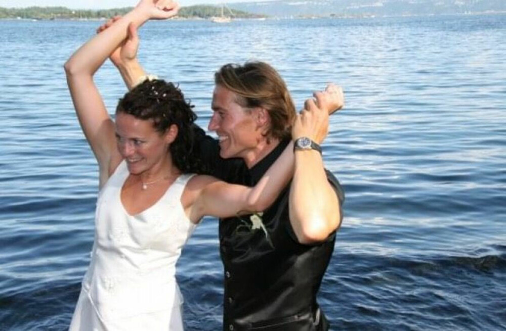 <b>TRYGT: </b>Tonje beskriver Lars som familiens anker. Bildet er fra bryllupet deres i 2006.