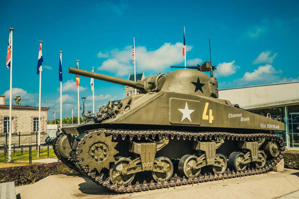 INTERESSANTE MUSEER: En M4A4 Sherman på Airborne museum i Sainte-Mère-Eglise. Også Overlord Museum ved Omaha Beach og Memorial Pegasus i Ranville kan anbefales.