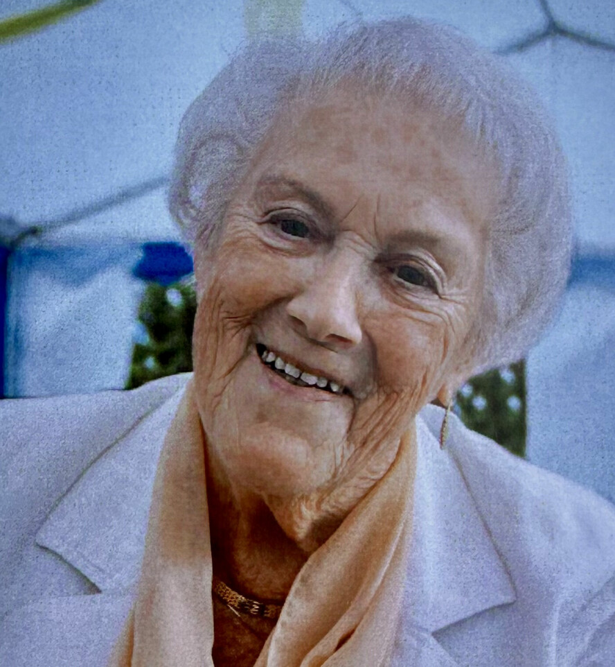 MORMOR ESTER: – Jeg har alltid sett på mormor som en trygghet, en stødig og tydelig kvinne. Hun var alltid ærlig og til stede. Jeg var utrolig glad i henne, forteller Espen varmt.
