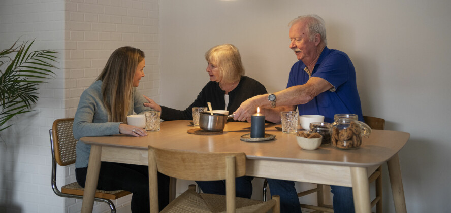 BEREDSKAPSVENN: Finn ut hvem som kan trenge din hjelp og hvem du kan få hjelp av. Familiemedlemmer, venner og naboer kan utfylle hverandre.
Samarbeid og fellesskap er en stor ressurs i kriser.