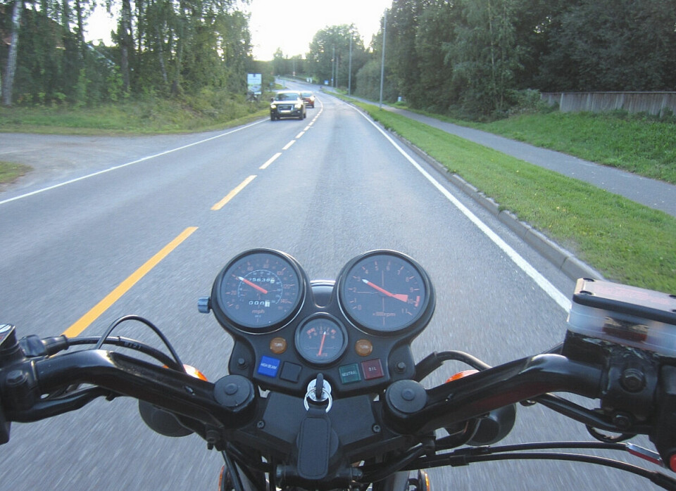 KLASSISK INSTRUMENTERING: Instrumenteringen, med speedometer til venstre og turteller til høyre, var i sin tid standarden på alle, store motorsykler. I dag er den klassisk.