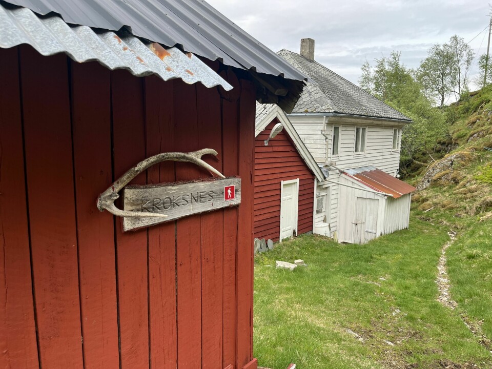 KROKSNES: Den første av de veiløse gårdene etter Ortnevik, Kroksnes.