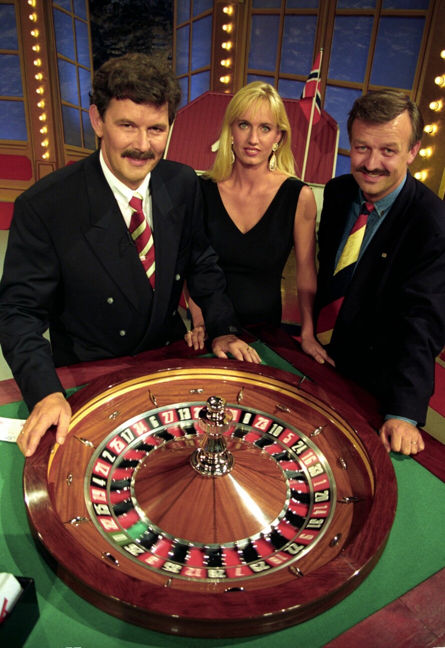 TV-SUKSESS: Leif-Erik ble TV-stjerne da han overtok programlederrollen i «Casino» etter Hallvard Flatland. Med kjendisstatusen kom også en større oppmerksomhet fra publikum og media.