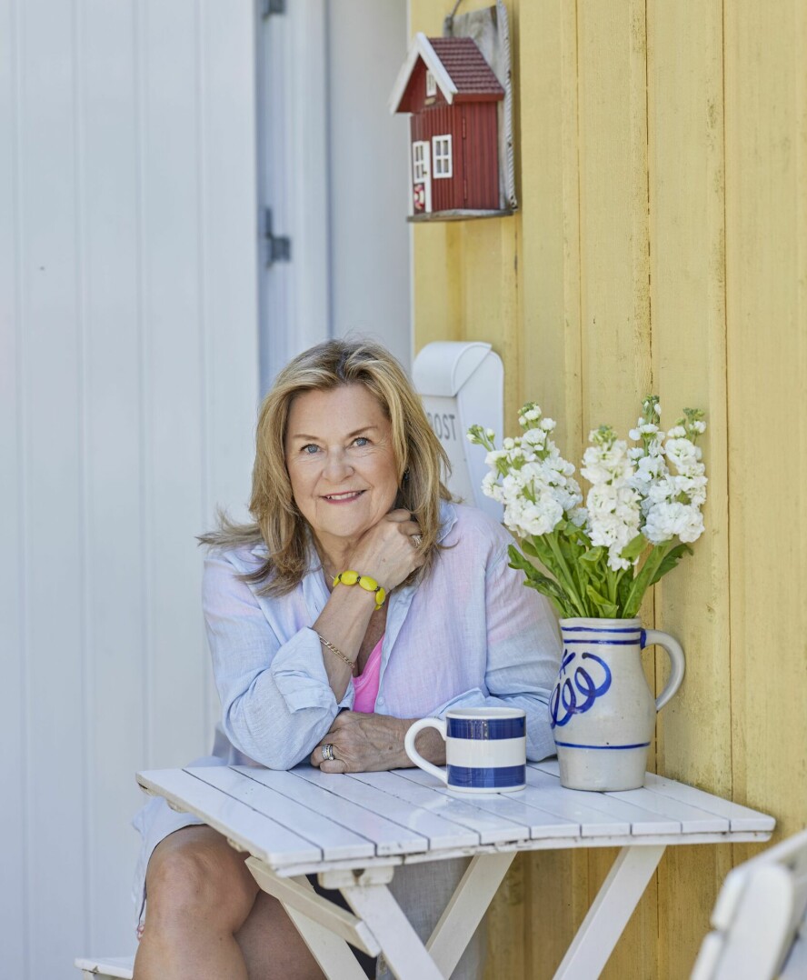 PARADISET: – Velkommen til mitt paradis, som er hytta på Brønnøya, sier Elisabeth.