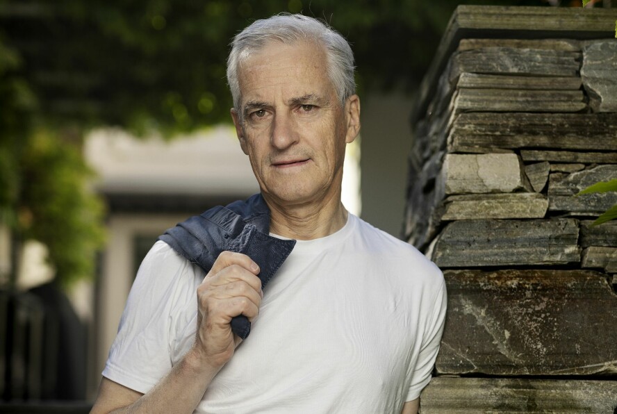 SOMMERFRI: Selv statsministre må ta seg ferie, selv om den kan bli avbrutt når som helst. Men Jonas Gahr Støre har lært seg å leve i nuet. Å ta én dag av gangen. For ikke å si én time, eller et øyeblikk.