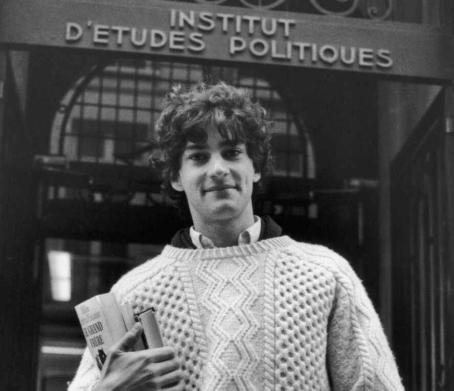 JONAS GAHR STØRE: Før han startet sin politiske karriere studerte Støre blant annet på Science Po i Paris, som regnes som et skikkelig tøft studium. Her foreviget i den franske hovedstaden i 1983.