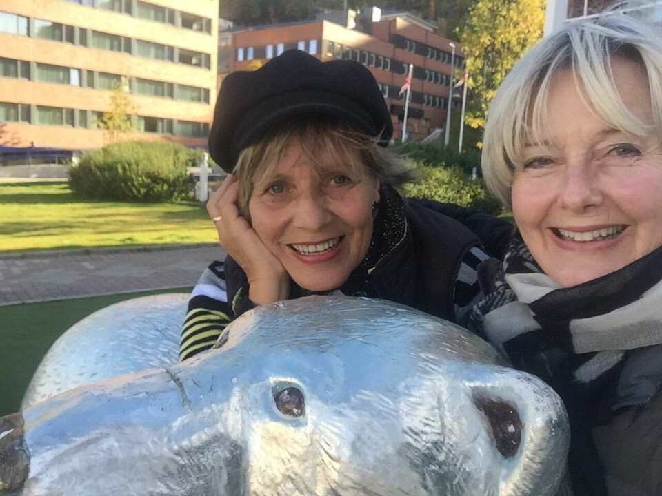 VENNINNER: Her er Britt og Ragnhild på eventyrtur i Hammerfest.
