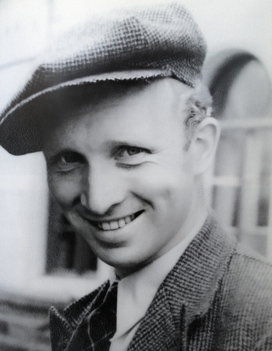 OMVELTNING: Erik Viggo Ullmann (1907–1945) fotografert da lykken fremdeles sto familien bi. Hans brå bortgang like etter krigen snudde opp ned på alt.